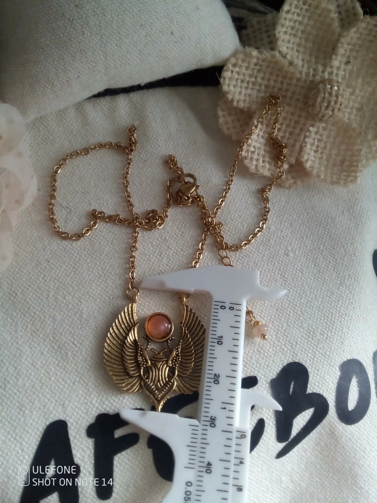 Collier scarabée doré avec pierre naturelle du soleil – photo 3